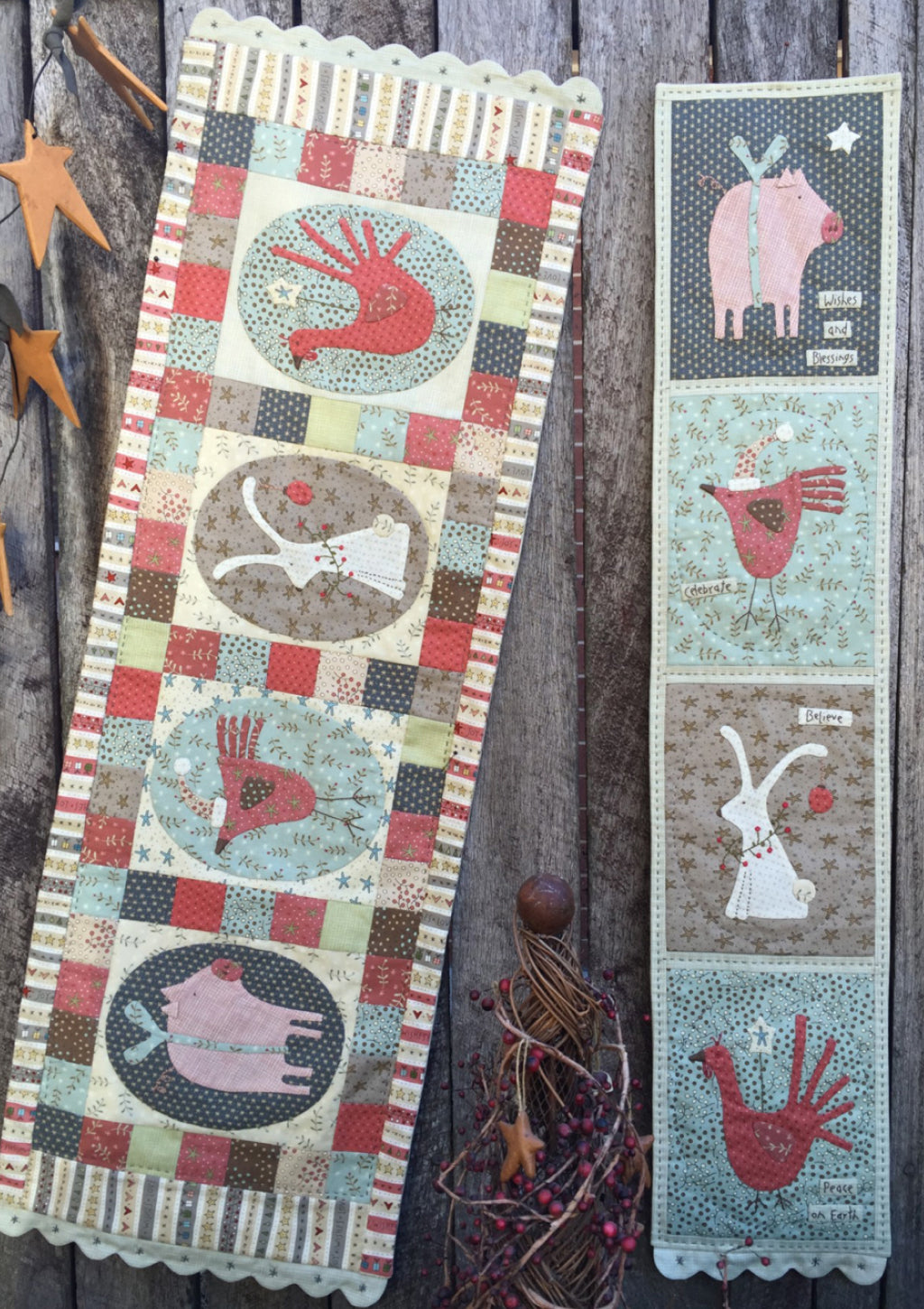 anni-downs-christmas-creatures-patron-chemin-de-table-no-l image 1