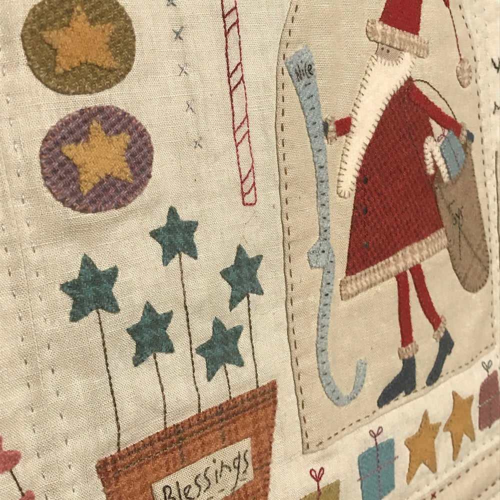 anni-downs-quilts-the-santa-the-tree-patron-quilt-no-l image 4