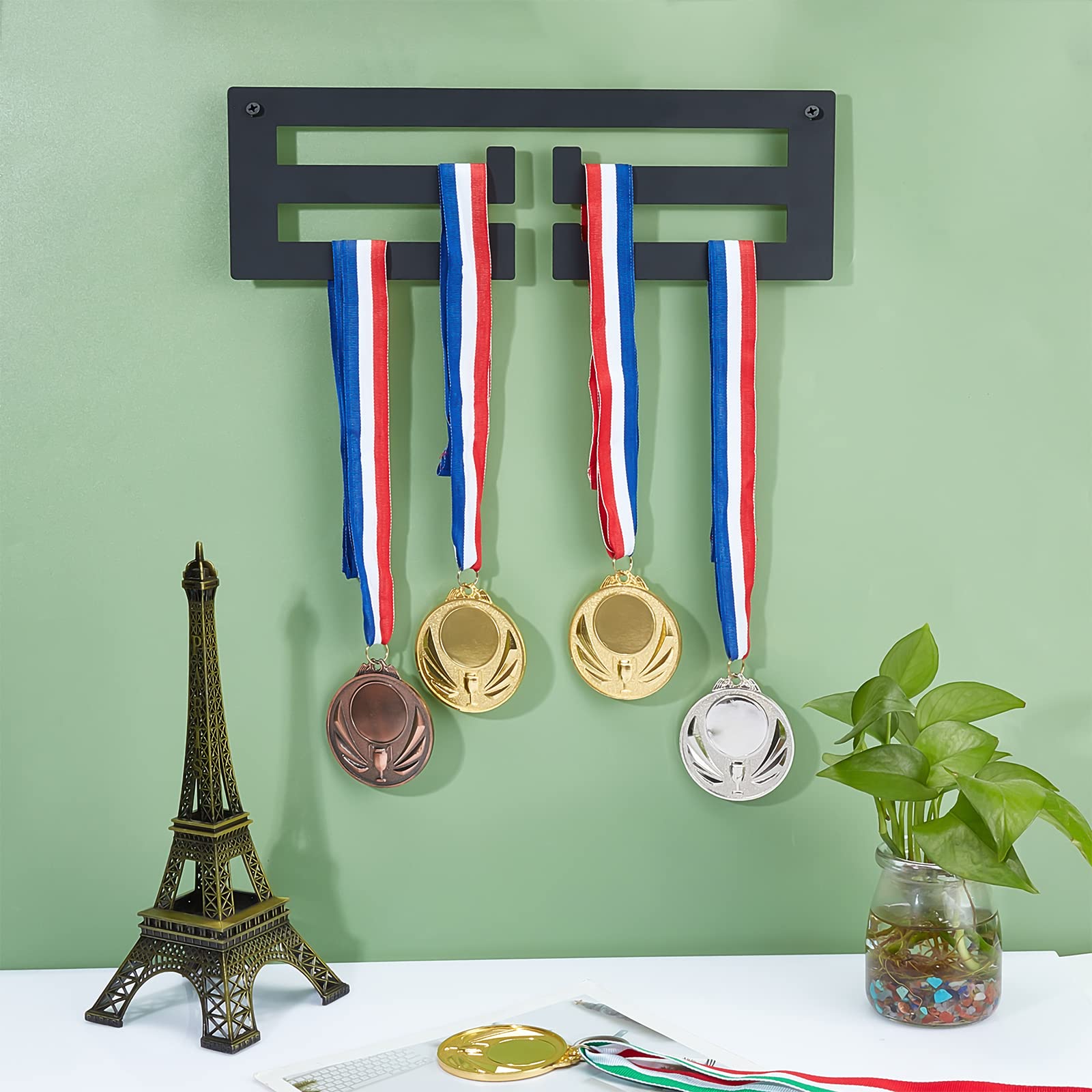 ahandmaker-medal-display-porte-m-daille-mural-fer-noir image 5