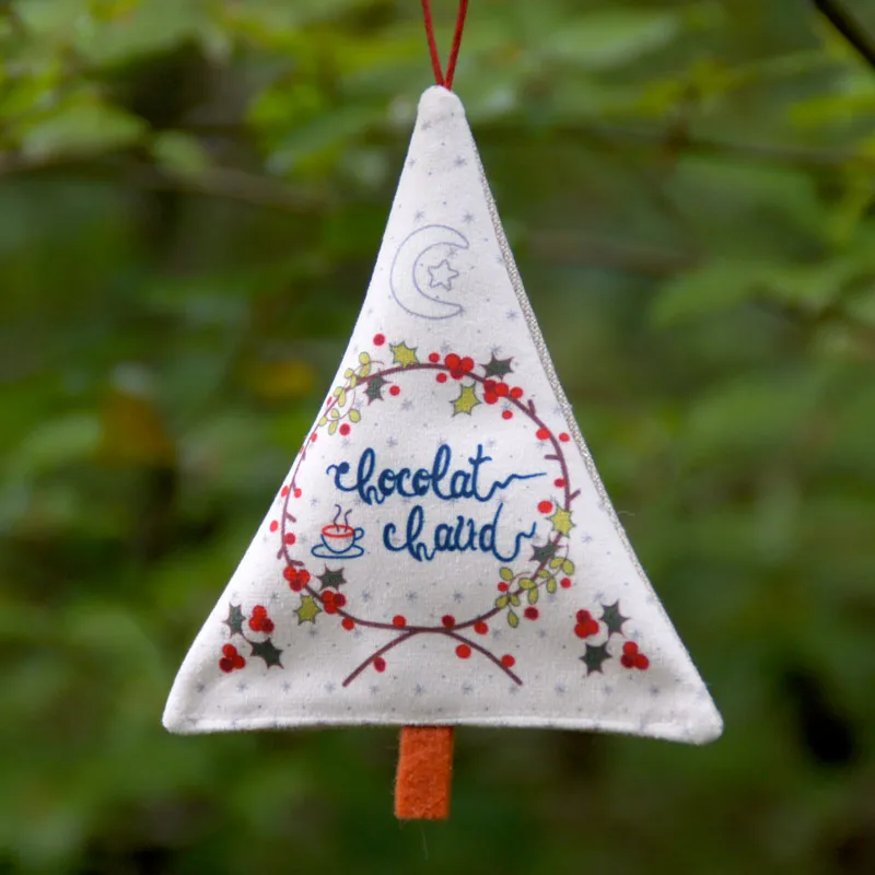 atelier-des-abcdaires-d-co-no-l-sapin-chocolat-chaud-velours image 1