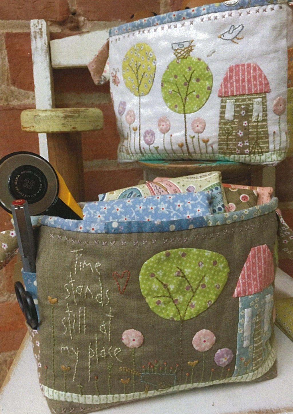 anni-downs-my-time-my-place-caddy-patron-cr-me-couture image 1