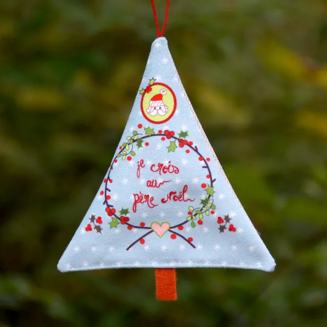 atelier-des-abcdaires-d-co-de-no-l-sapin-p-re-no-l-scandinave-14-cm image 1