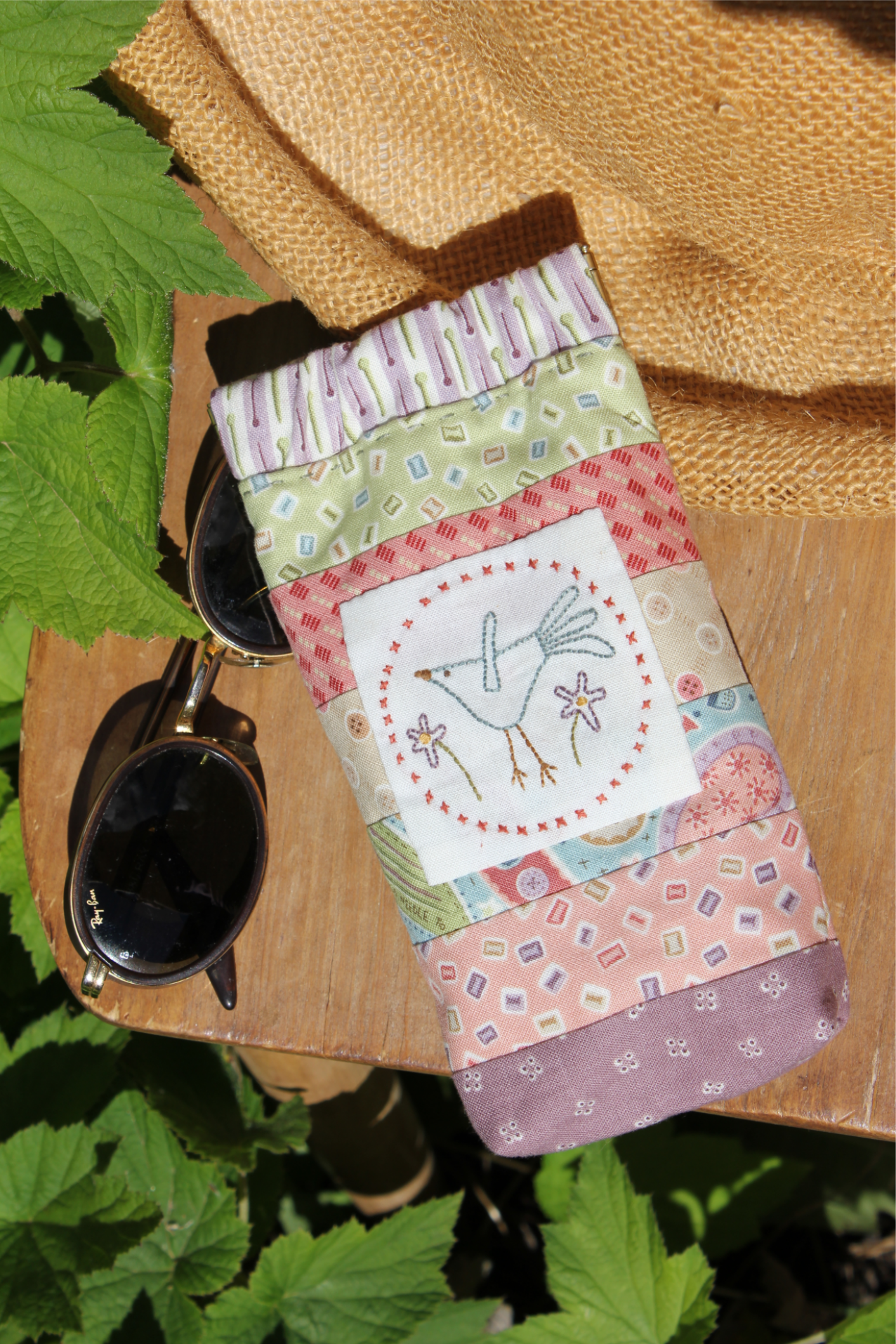 anni-downs-sewing-little-bird-tui-lunettes-broder-oiseau image 2