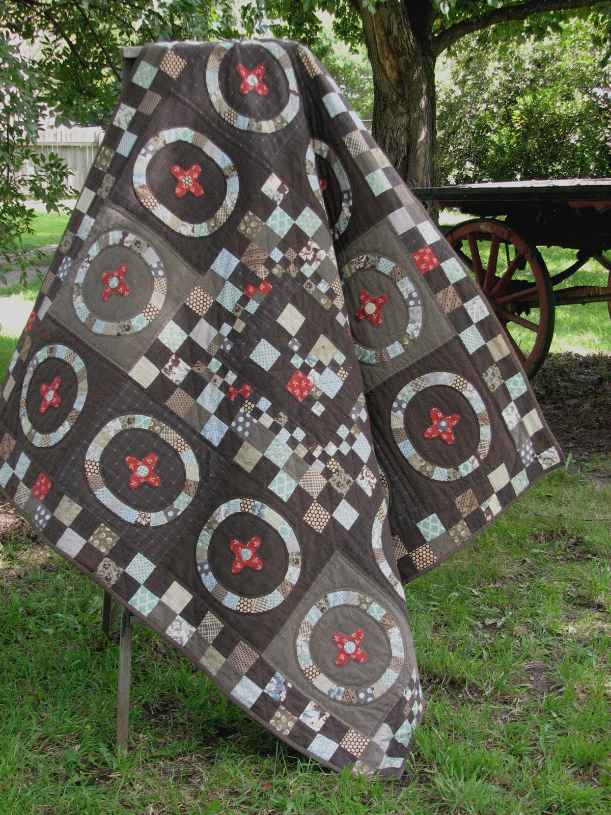 anni-downs-stitcheries-chocolate-wheel-patron-quilt-foundation image 2