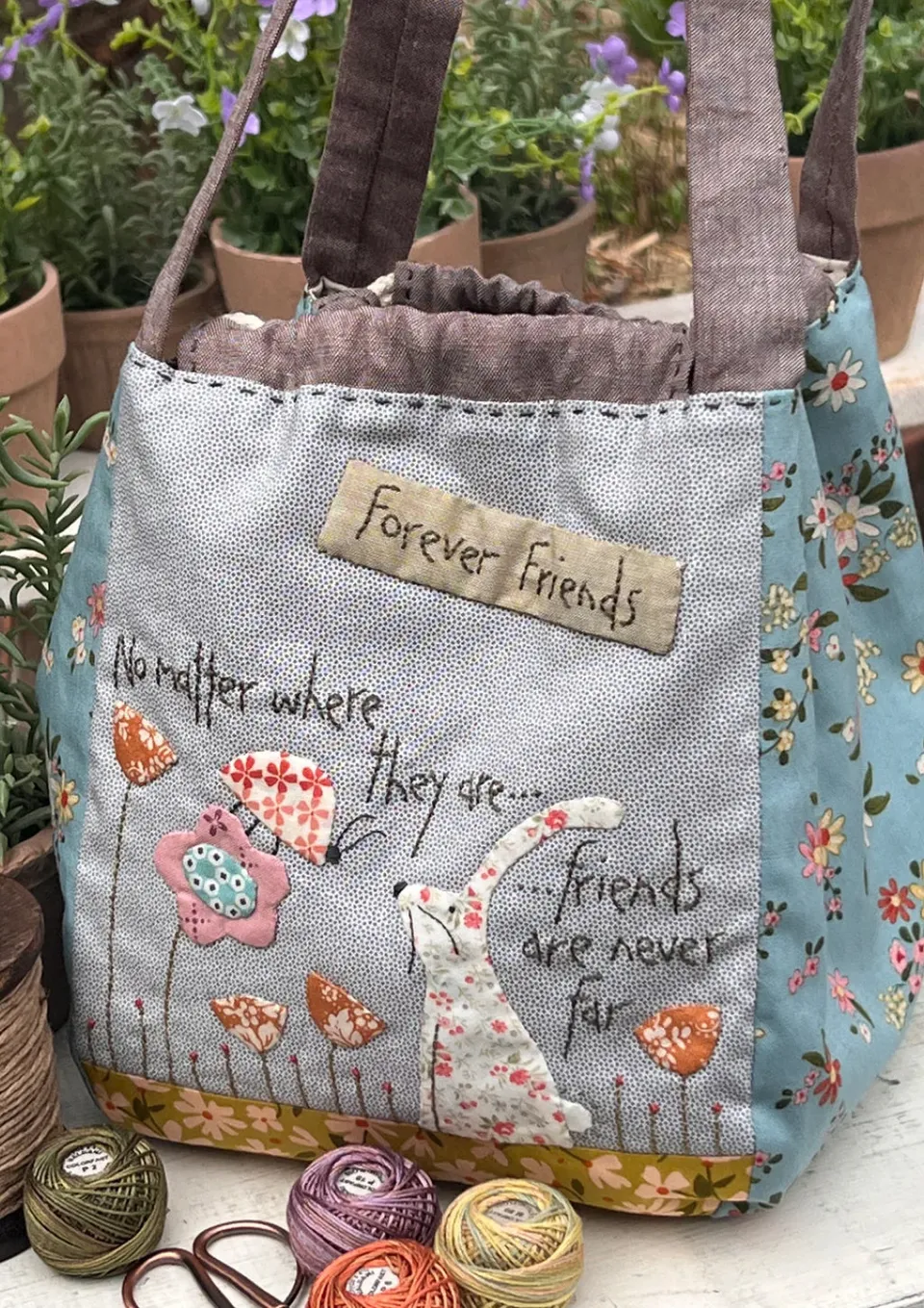 anni-downs-bags-friendship-sac-pochon-patron-appliqu image 1