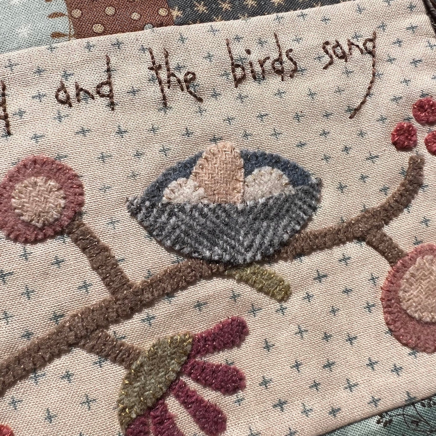 anni-downs-table-runners-songbird-patron-chemin-de-table-oiseaux image 5