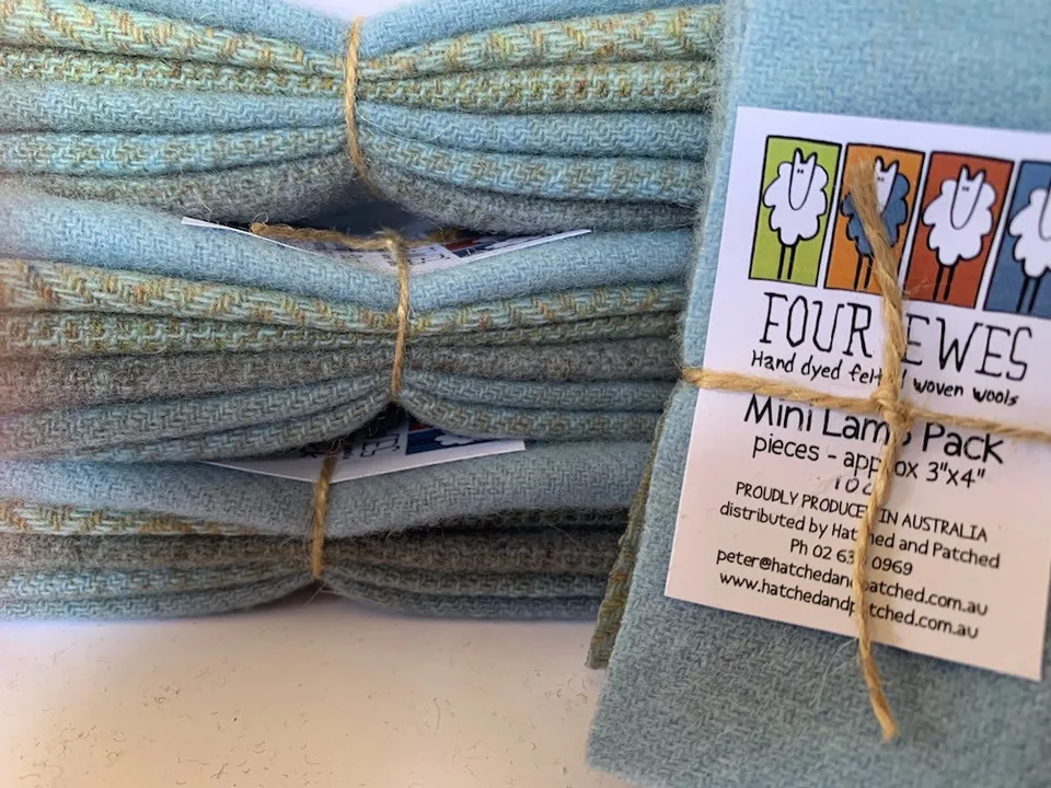 anni-downs-woven-wool-mini-lamb-pack-laine-bleu-pervenche image 1