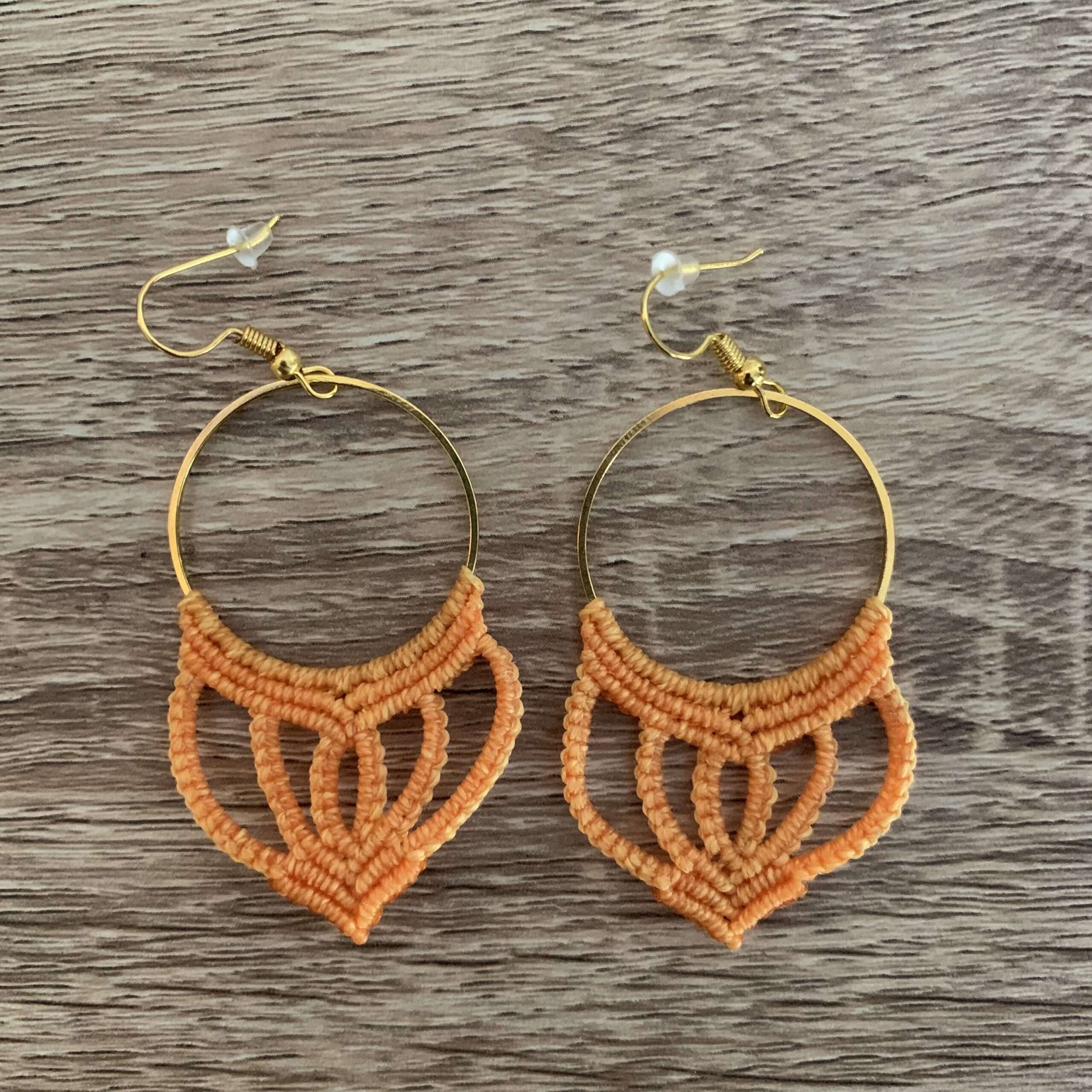 atelier-n-caux-romy-boucles-d-oreilles-micro-macram-dor image 3