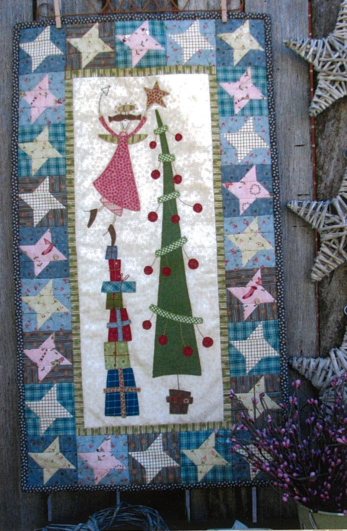 anni-downs-chloe-s-christmas-tree-kit-d-co-no-l-coudre image 2