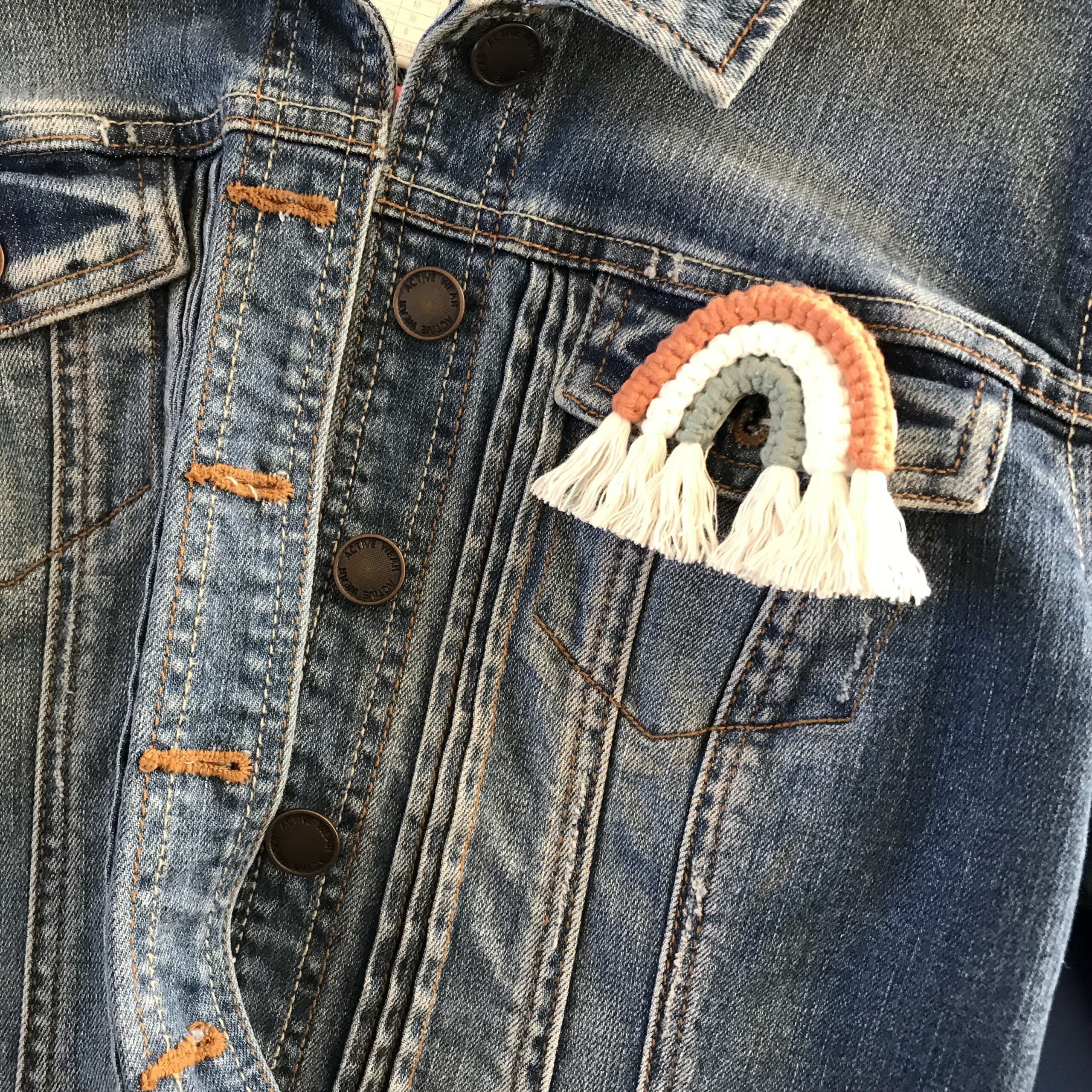 atelier-n-caux-arc-en-ciel-broche-macram-coton-7-cm image 3