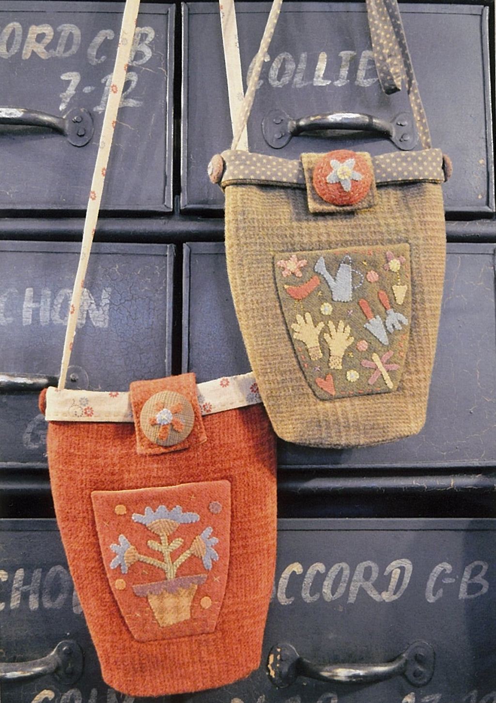 anni-downs-live-to-garden-sac-tissu-laine-appliqu image 1