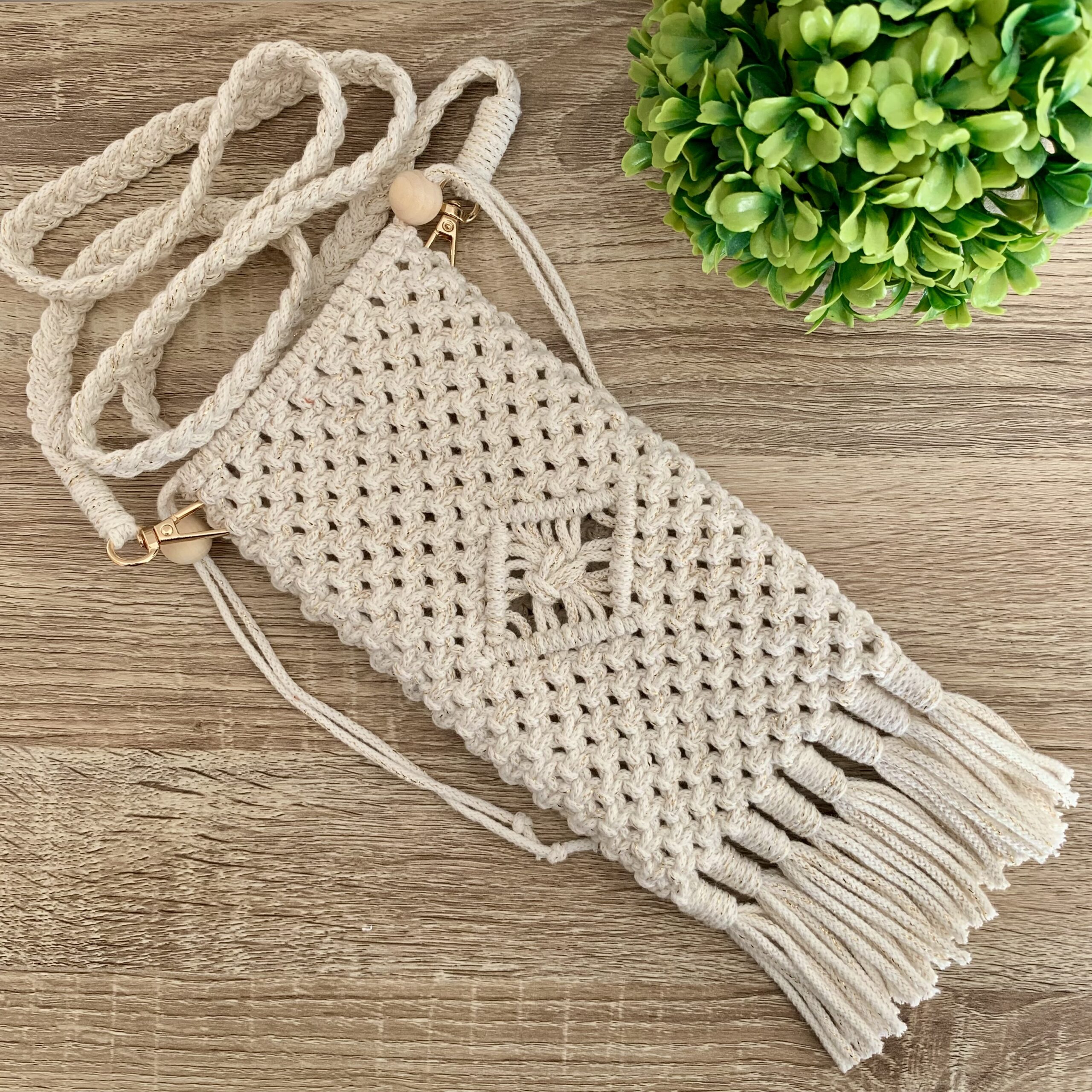 atelier-n-caux-sarah-pochette-t-l-phone-macram-bandouli-re image 1