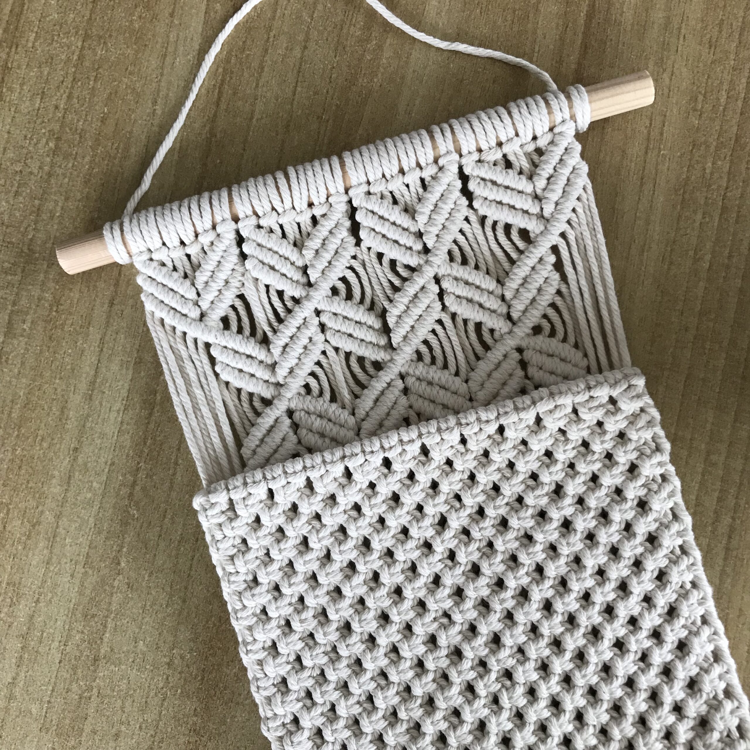atelier-n-caux-rubis-vide-poche-mural-macram-beige-coton image 2