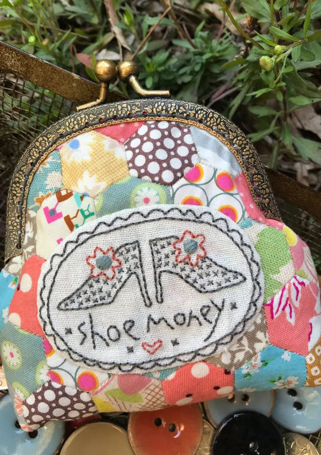 anni-downs-bags-shoe-money-purse-patron-porte-monnaie-hexagones image 1