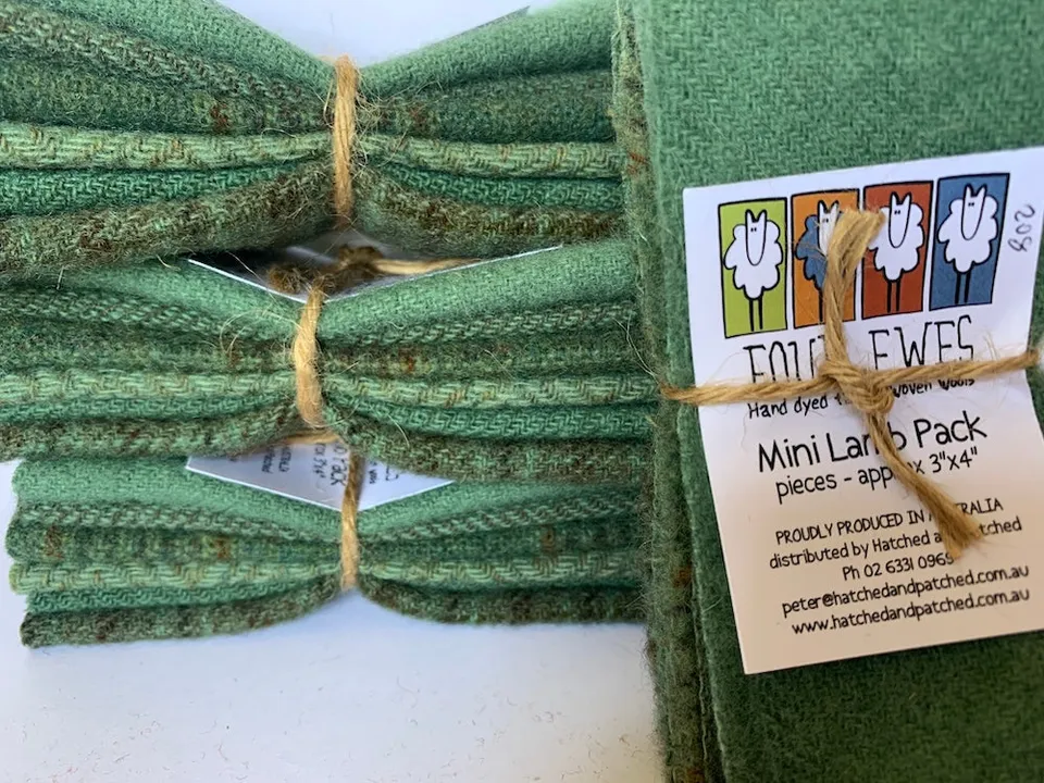 anni-downs-woven-wool-moss-pot-tissu-laine-mini-lamb-pack image 1