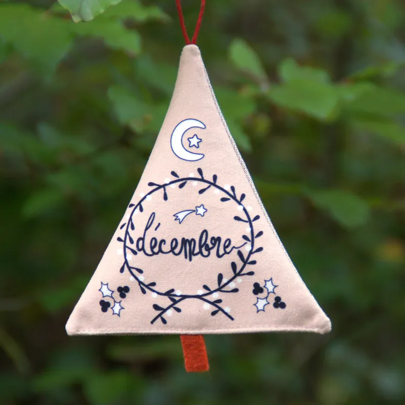atelier-des-abcdaires-d-co-no-l-sapin-d-cembre-kraft-velours image 1