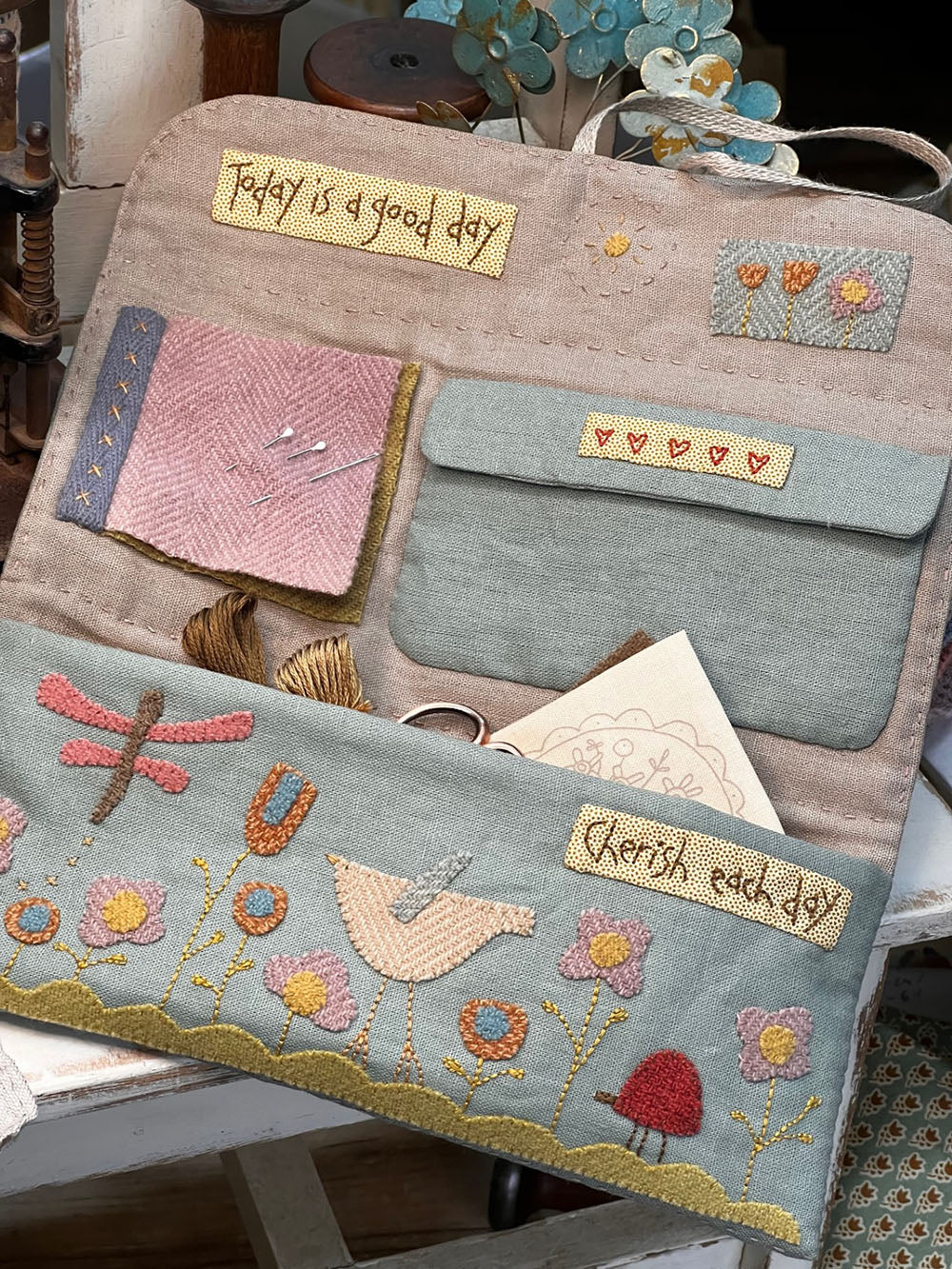anni-downs-cherish-each-day-patron-trousse-couture-appliqu image 2