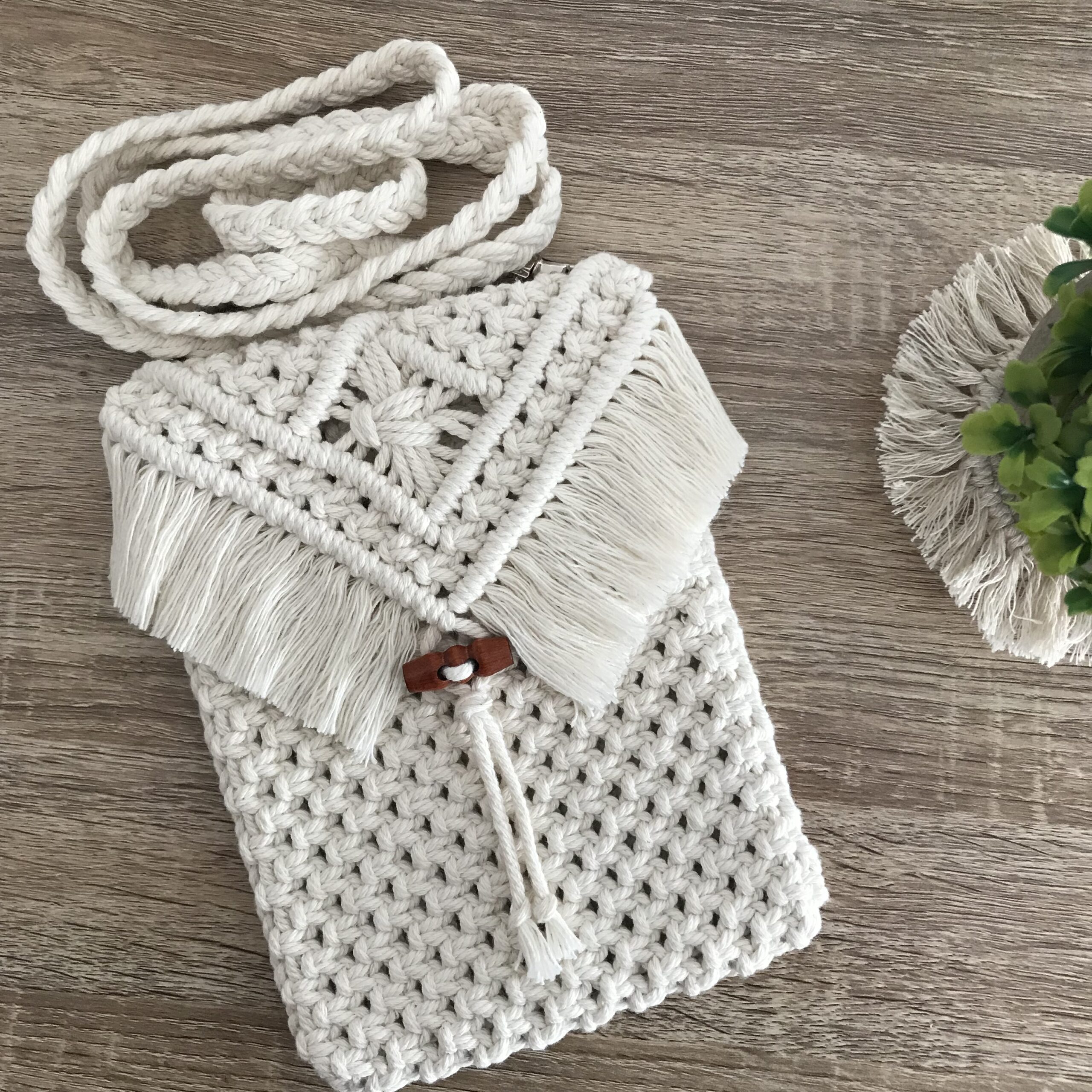 atelier-n-caux-juliette-pochette-macram-beige-coton-bandouli-re image 1