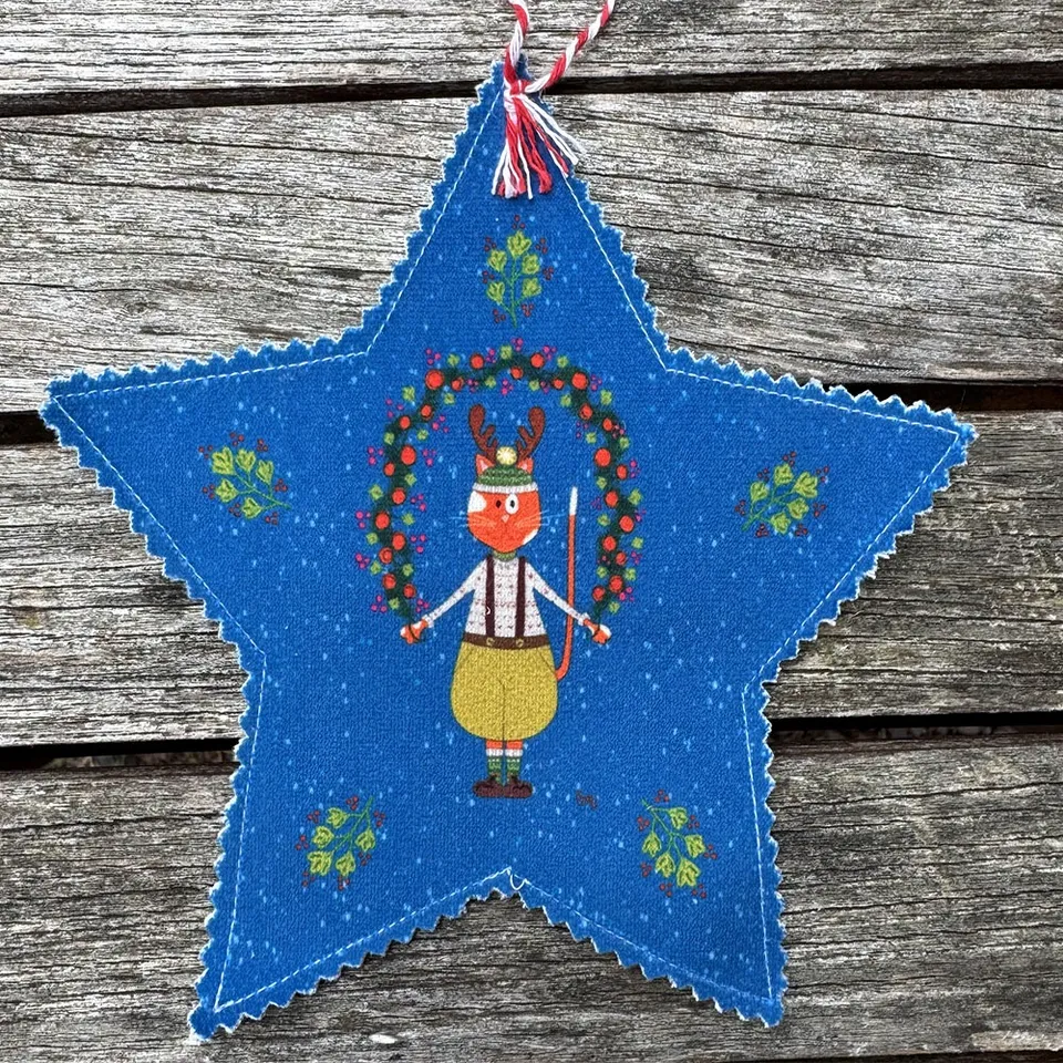 atelier-des-abcdaires-d-co-no-l-toile-monsieur-chat-bleu-velours image 1
