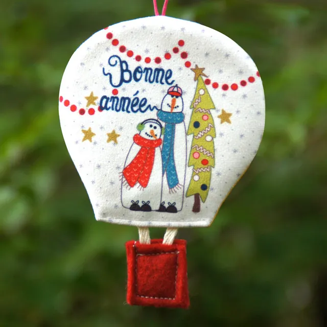 atelier-des-abcdaires-d-co-no-l-montgolfi-re-velours-bonhommes-neige image 1