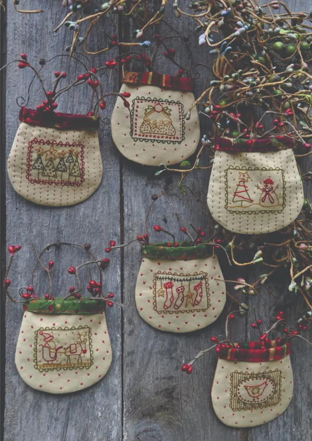 anni-downs-christmas-stamp-pockets-patron-no-l image 1
