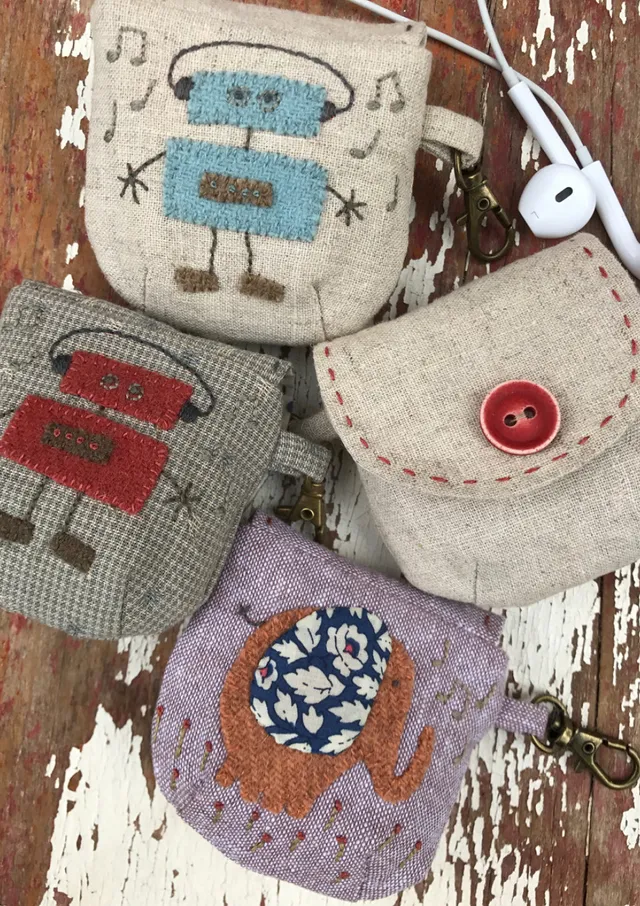 anni-downs-bags-itty-bitty-pouch-patron-pochette-robot-l-phant image 1