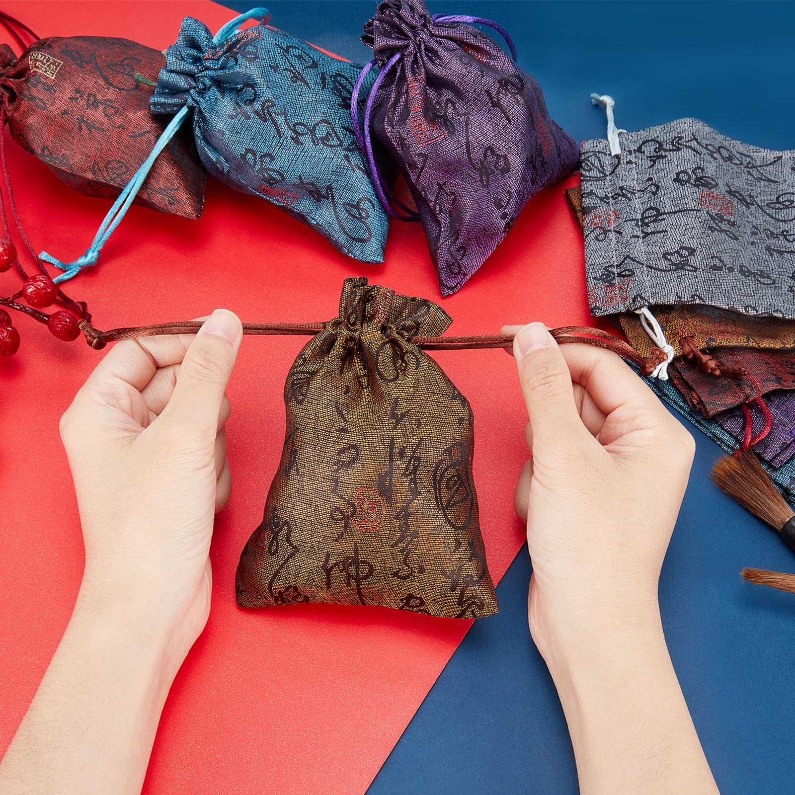 ahandmaker-jewerly-display-pochette-bijoux-brocart-lot-de-20 image 3