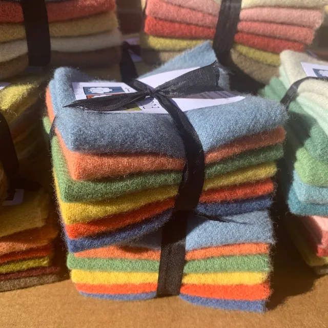 anni-downs-woven-wool-bundle-laine-t-mixte-6-coupons image 1