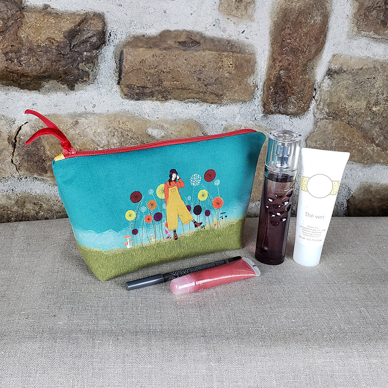 atelier-des-abcdaires-trousse-maquillage-jour-d-automne-bleue-kit-couture image 3