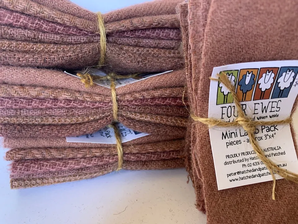 anni-downs-woven-wool-mushroom-tissu-laine-mini-lamb-6-pcs image 1