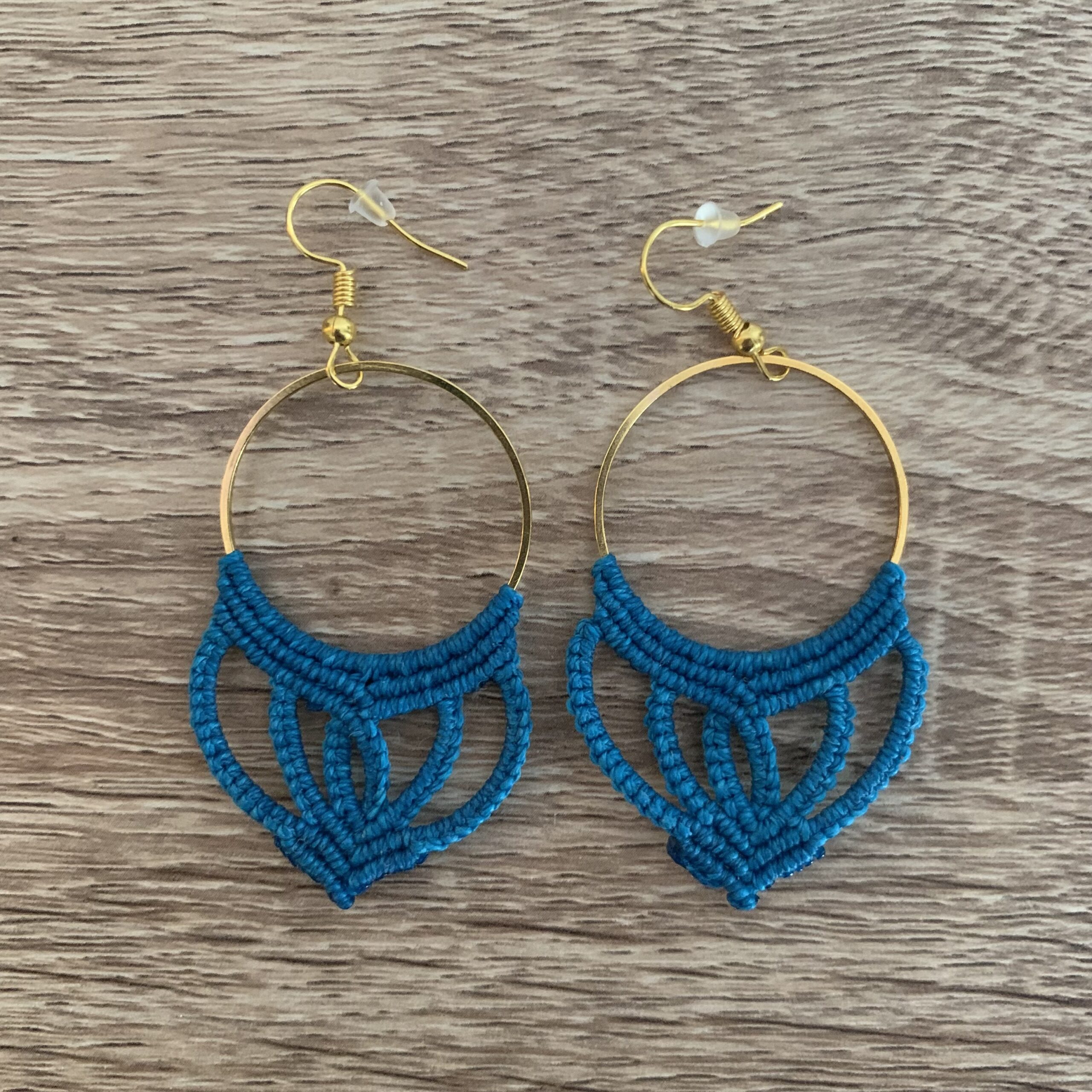 atelier-n-caux-romy-boucles-d-oreilles-micro-macram-dor image 2