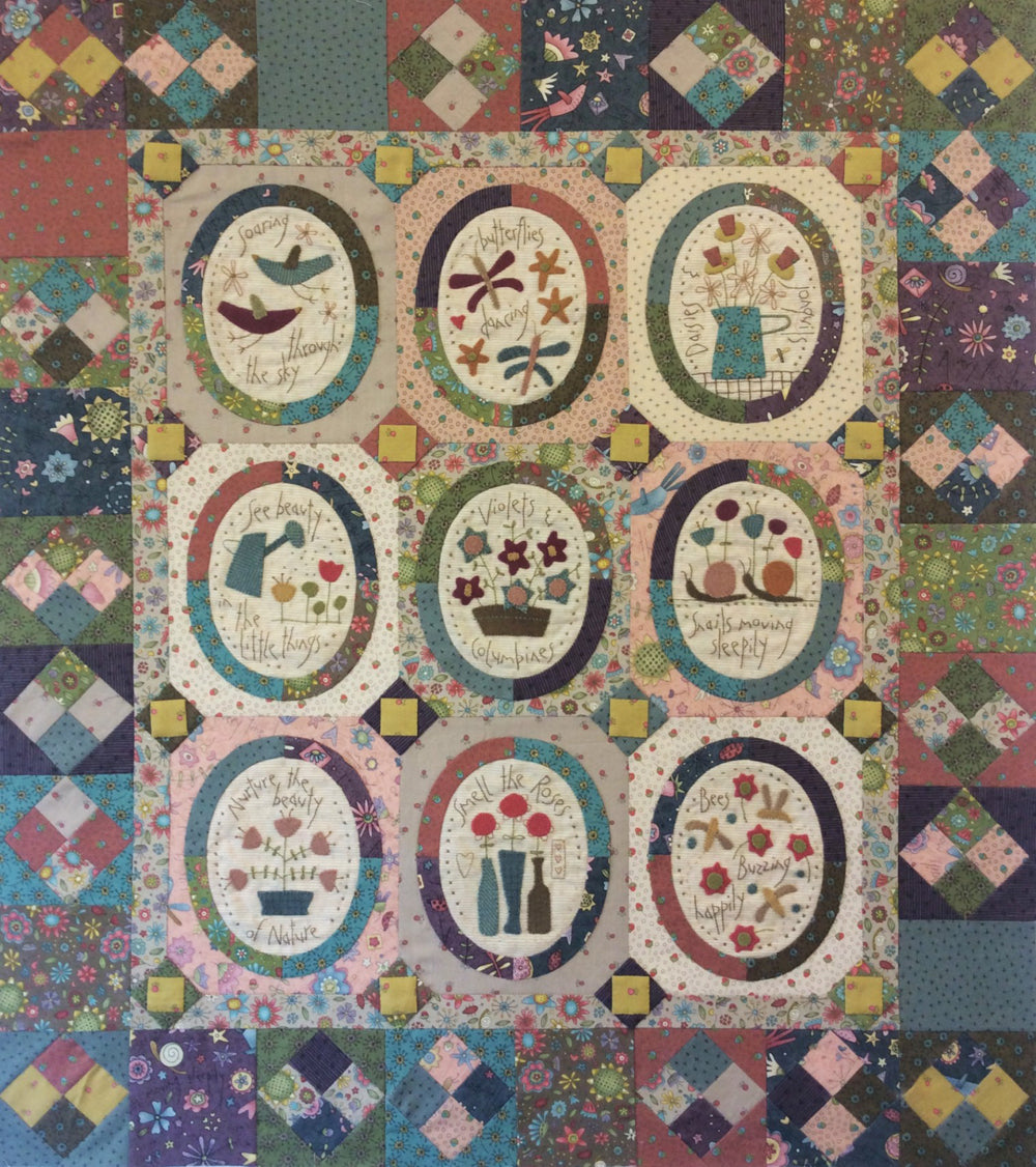anni-downs-miss-rosie-s-garden-quilt-jardin-appliqu-70x80-cm image 2