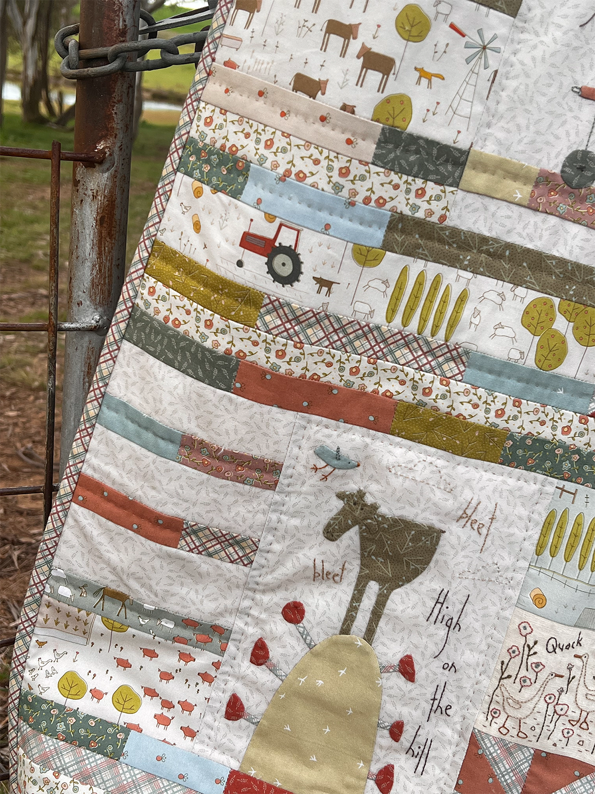 anni-downs-quilts-goat-goose-bruce-patron-quilt-ferme image 2
