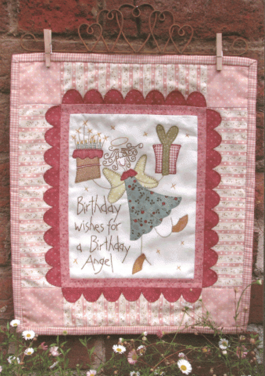 anni-downs-stitcheries-birthday-angel-patron-broderie-anniversaire image 1