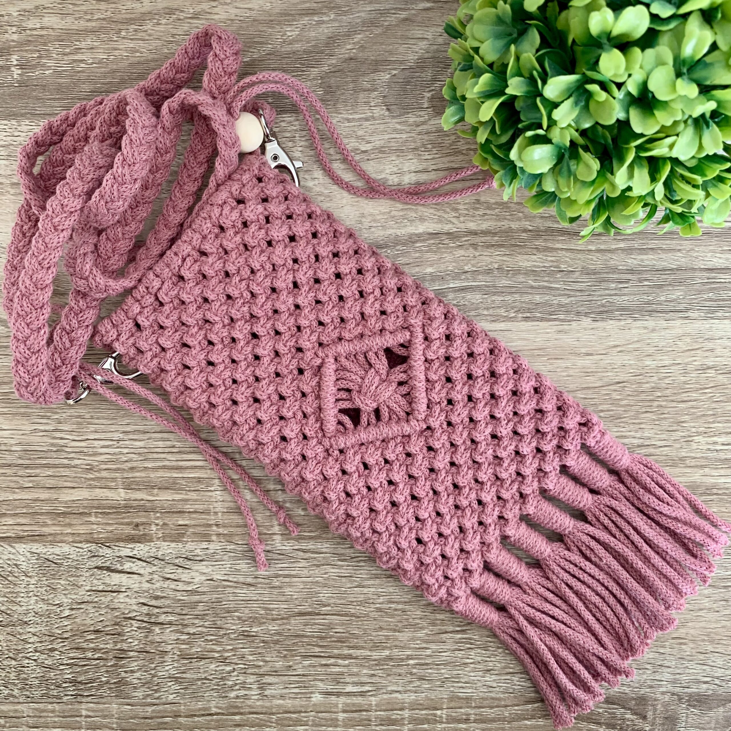 atelier-n-caux-sarah-pochette-t-l-phone-macram-bandouli-re image 2