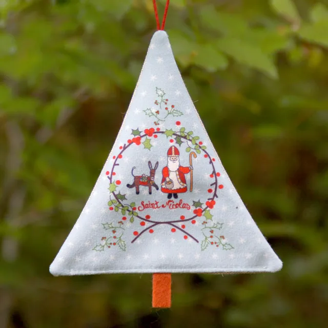 atelier-des-abcdaires-d-co-de-no-l-sapin-velours-saint-nicolas-scandinave image 1