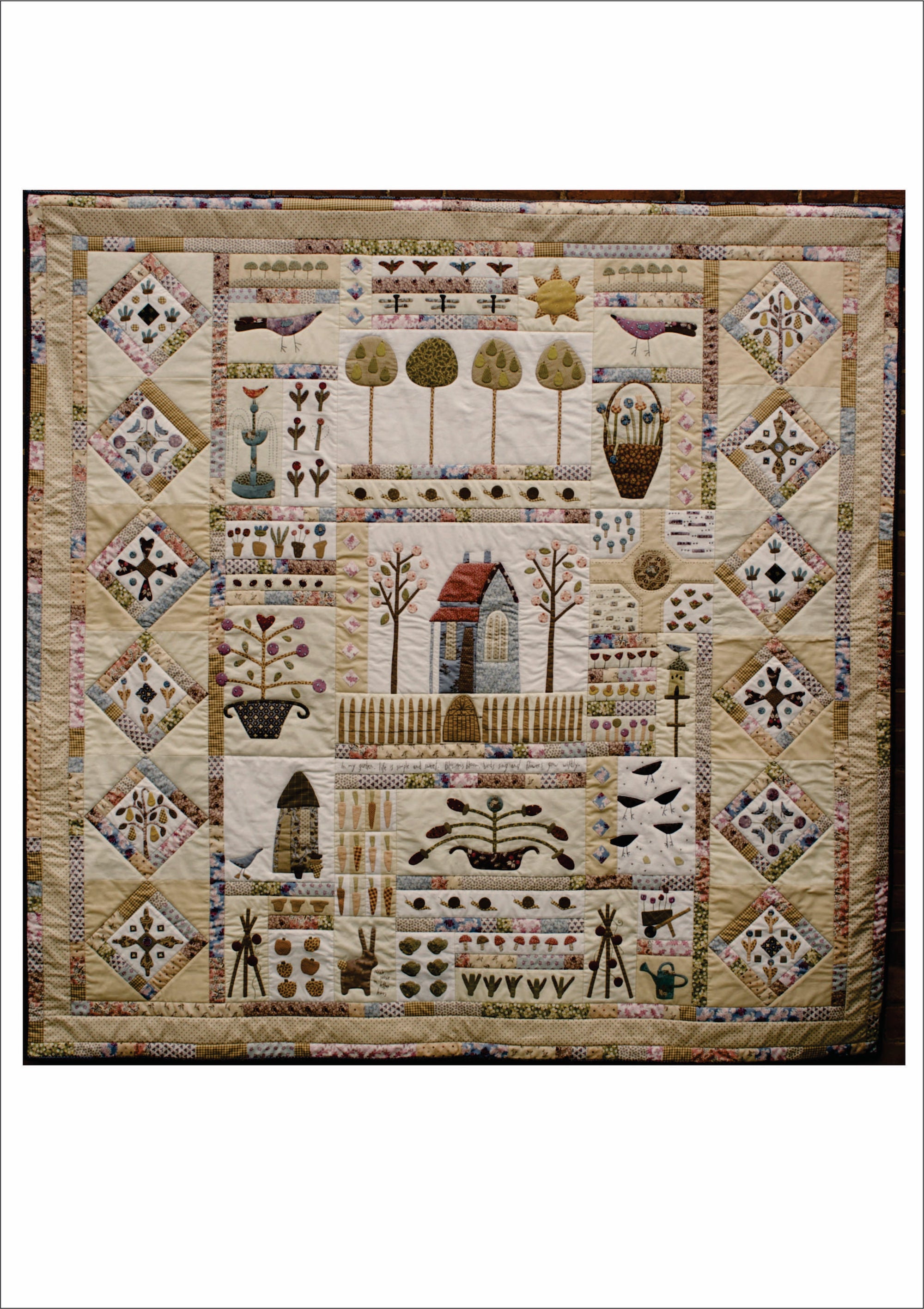 anni-downs-quilts-in-my-garden-patron-quilt-jardin-appliqu image 2