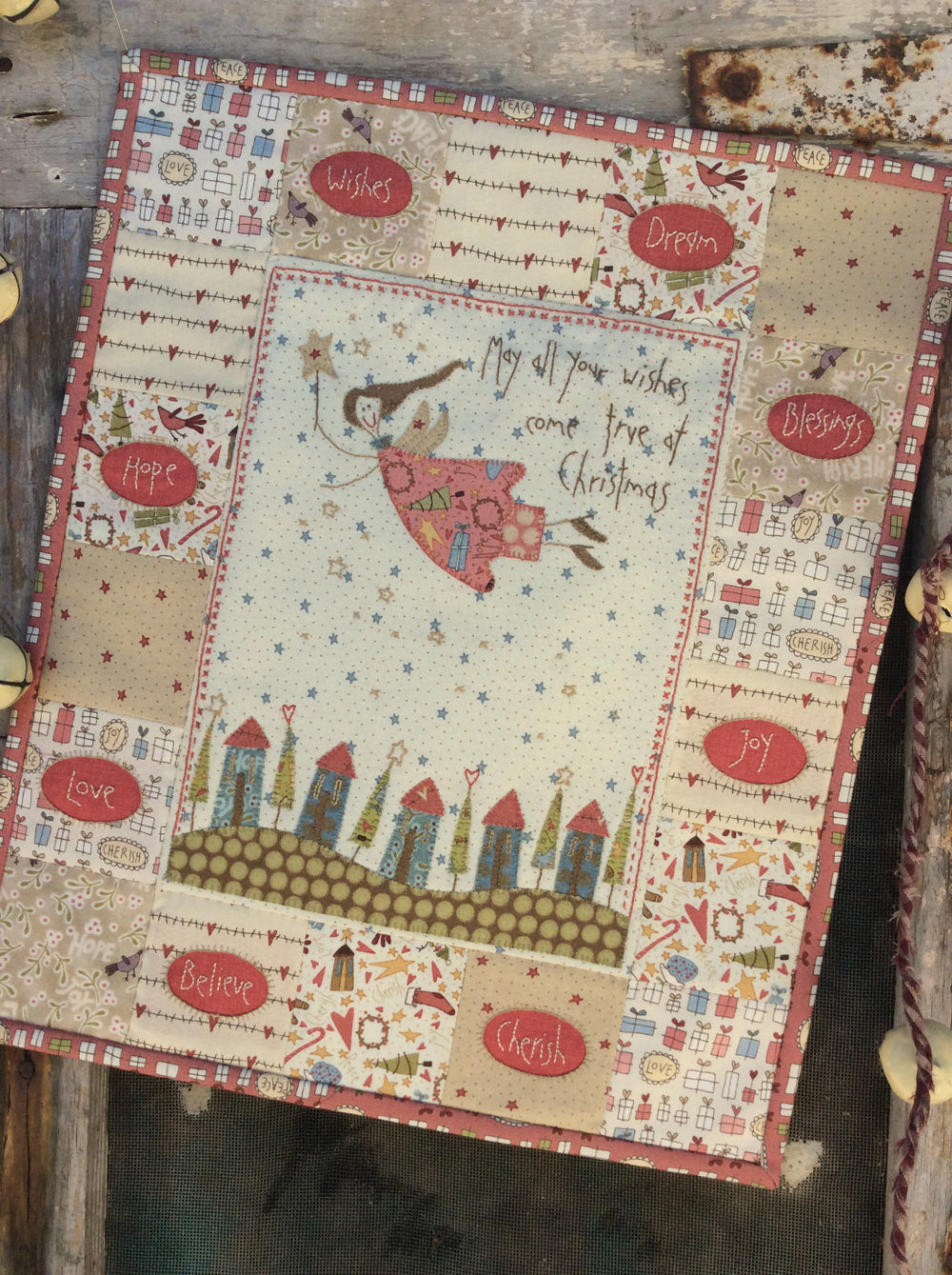 anni-downs-christmas-wishes-patron-broderie-no-l-13x15-5 image 2