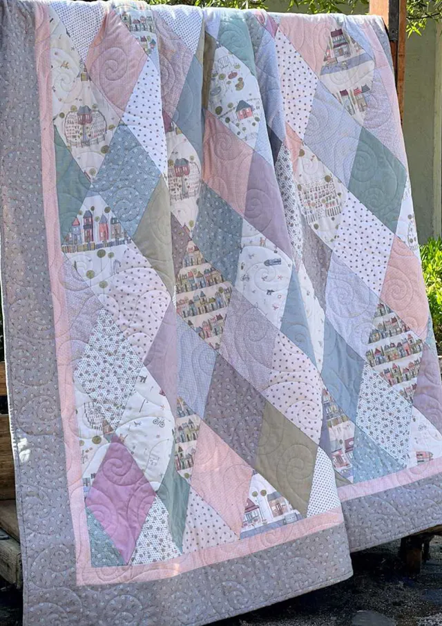 anni-downs-quilts-uptown-patron-patchwork-62x70 image 1