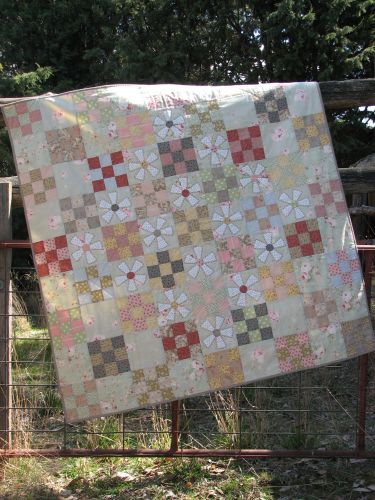 anni-downs-quilts-mill-flower-quilt-patron-quilt-appliqu-fleurs image 2