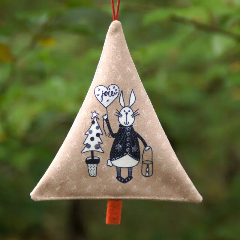 atelier-des-abcdaires-sapin-lapin-au-ballon-kraft-d-co-no-l-velours image 1