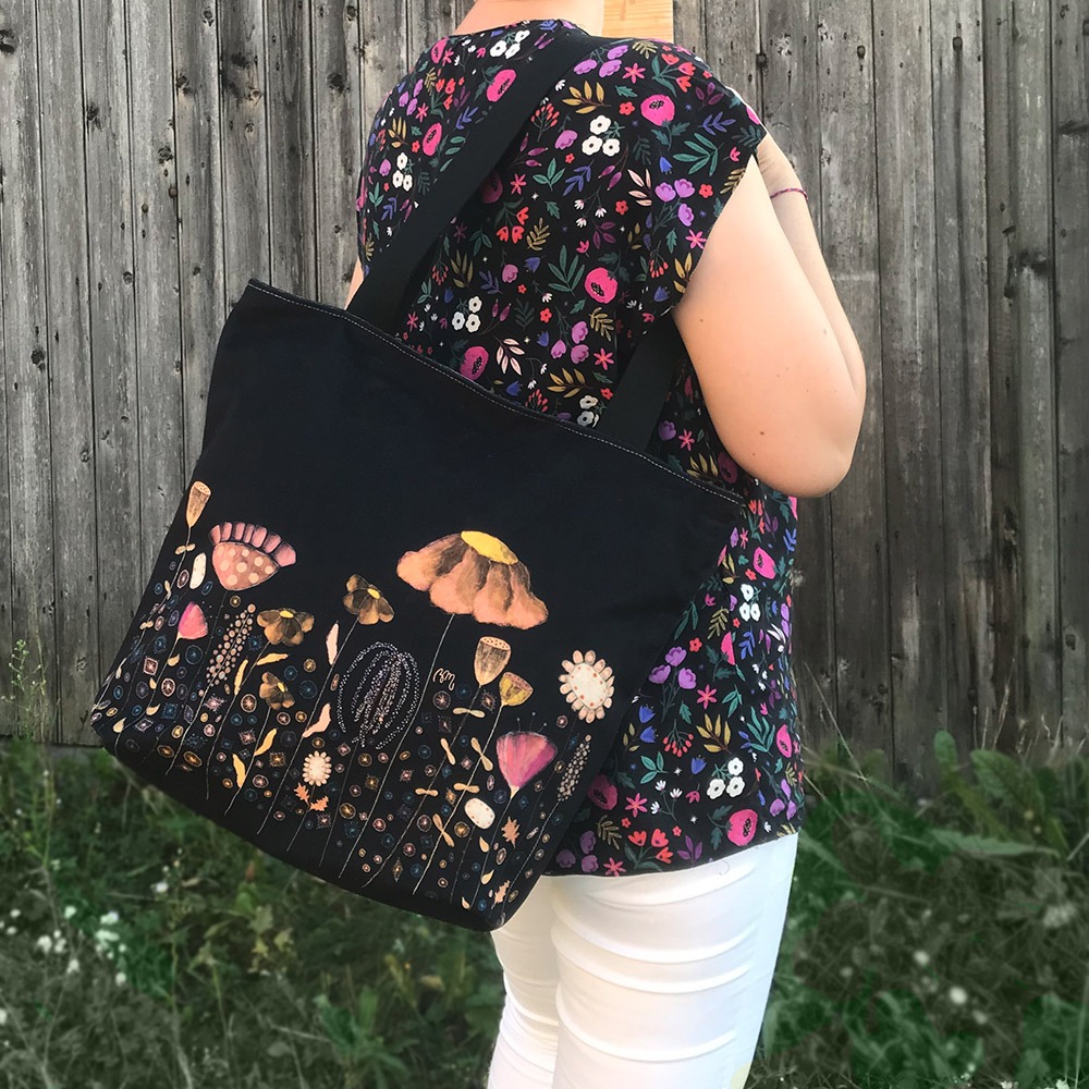 atelier-des-abcdaires-kit-couture-grand-sac-prairie-fleurie-noir-or image 3