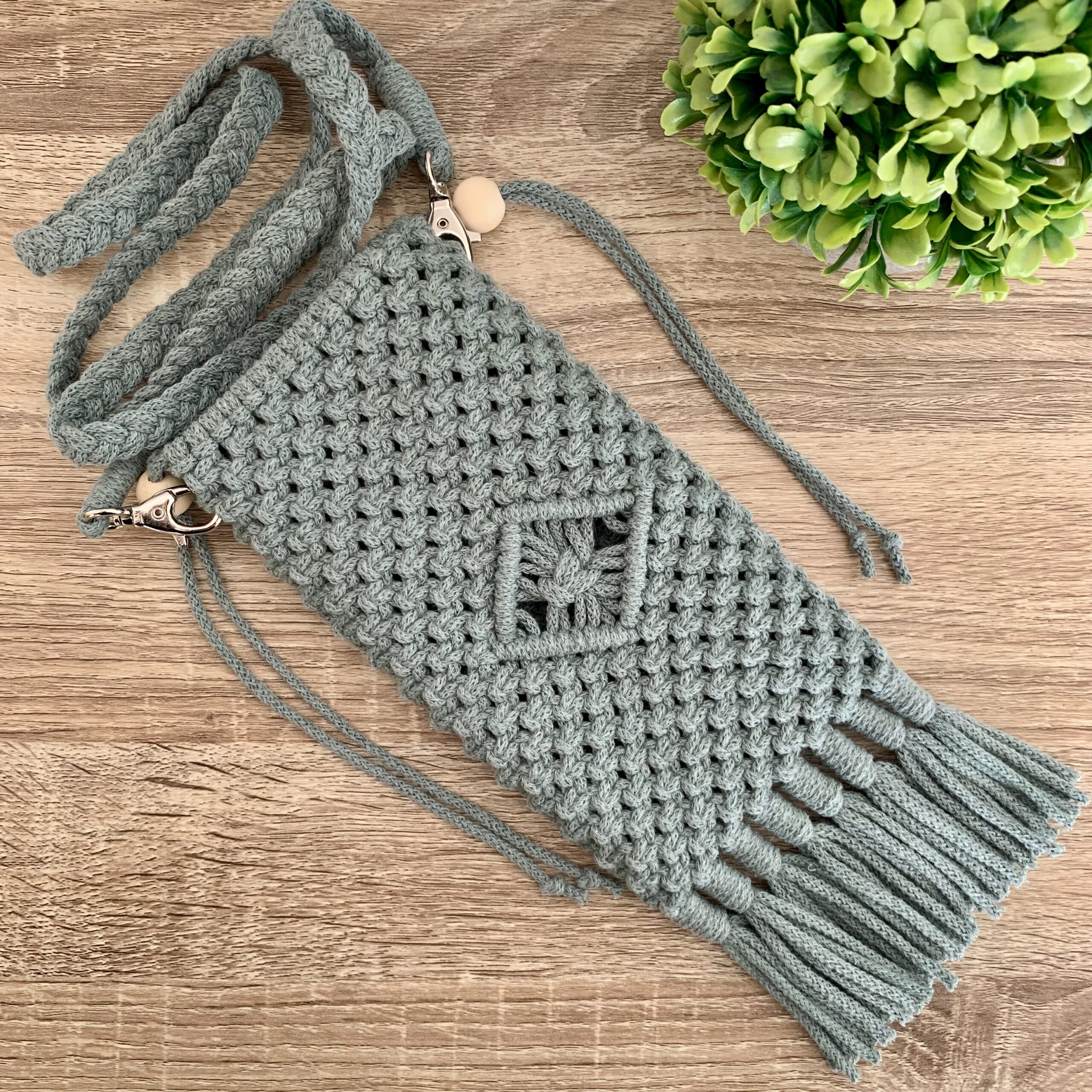 atelier-n-caux-sarah-pochette-t-l-phone-macram-bandouli-re image 5
