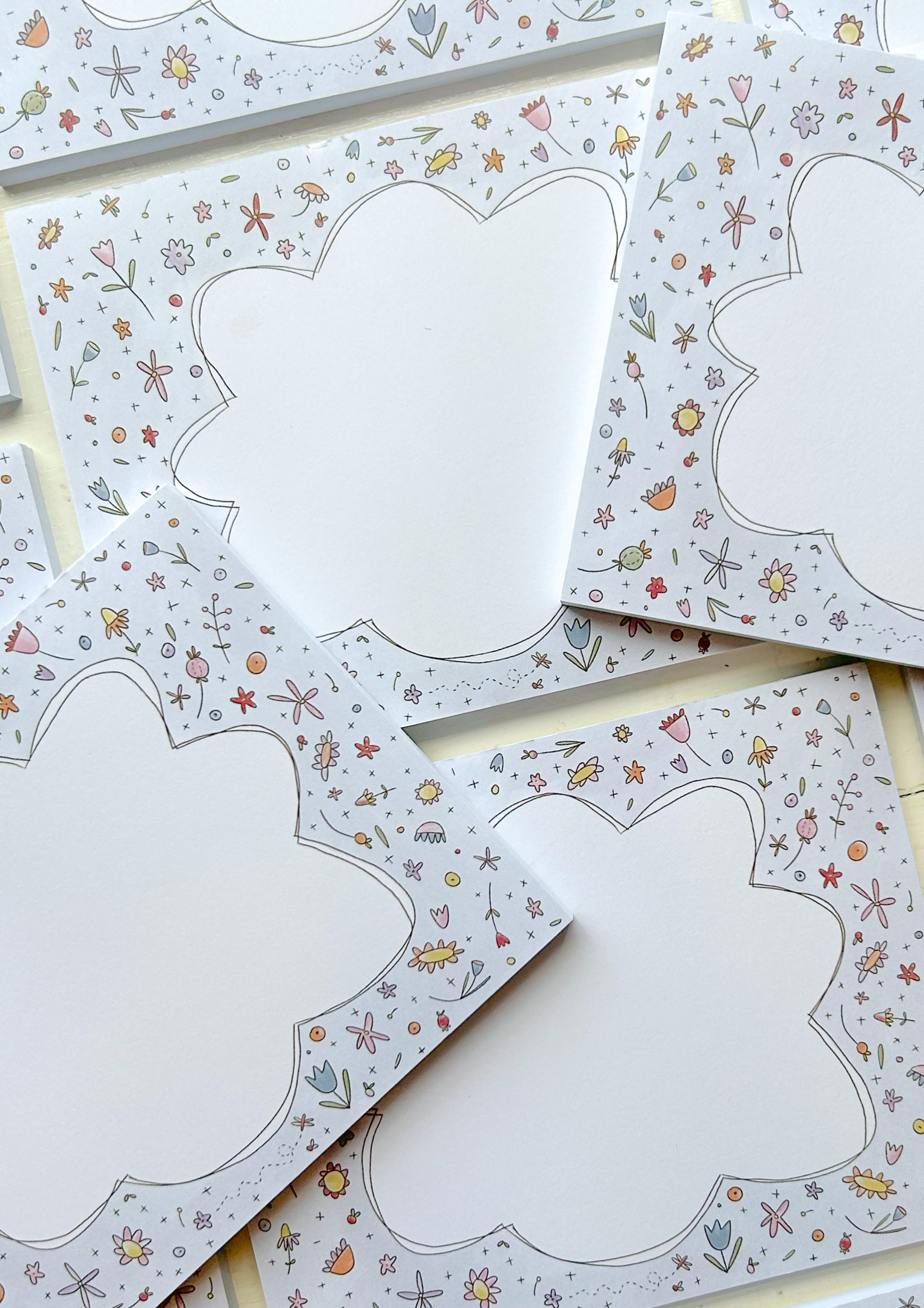 anni-downs-stationery-flower-toss-bloc-notes-50-pages-imprim image 2