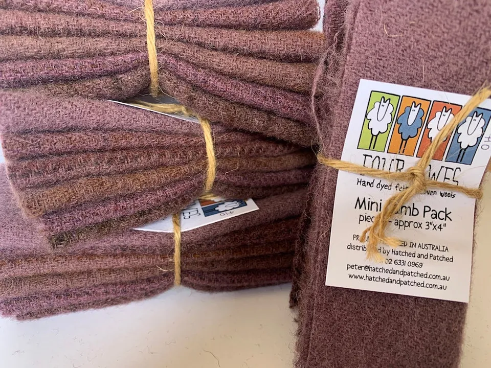 anni-downs-woven-wool-mini-lamb-pack-coupon-laine-lavande image 1