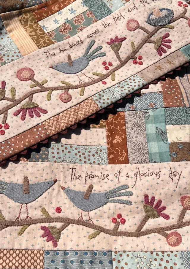 anni-downs-table-runners-songbird-patron-chemin-de-table-oiseaux image 1