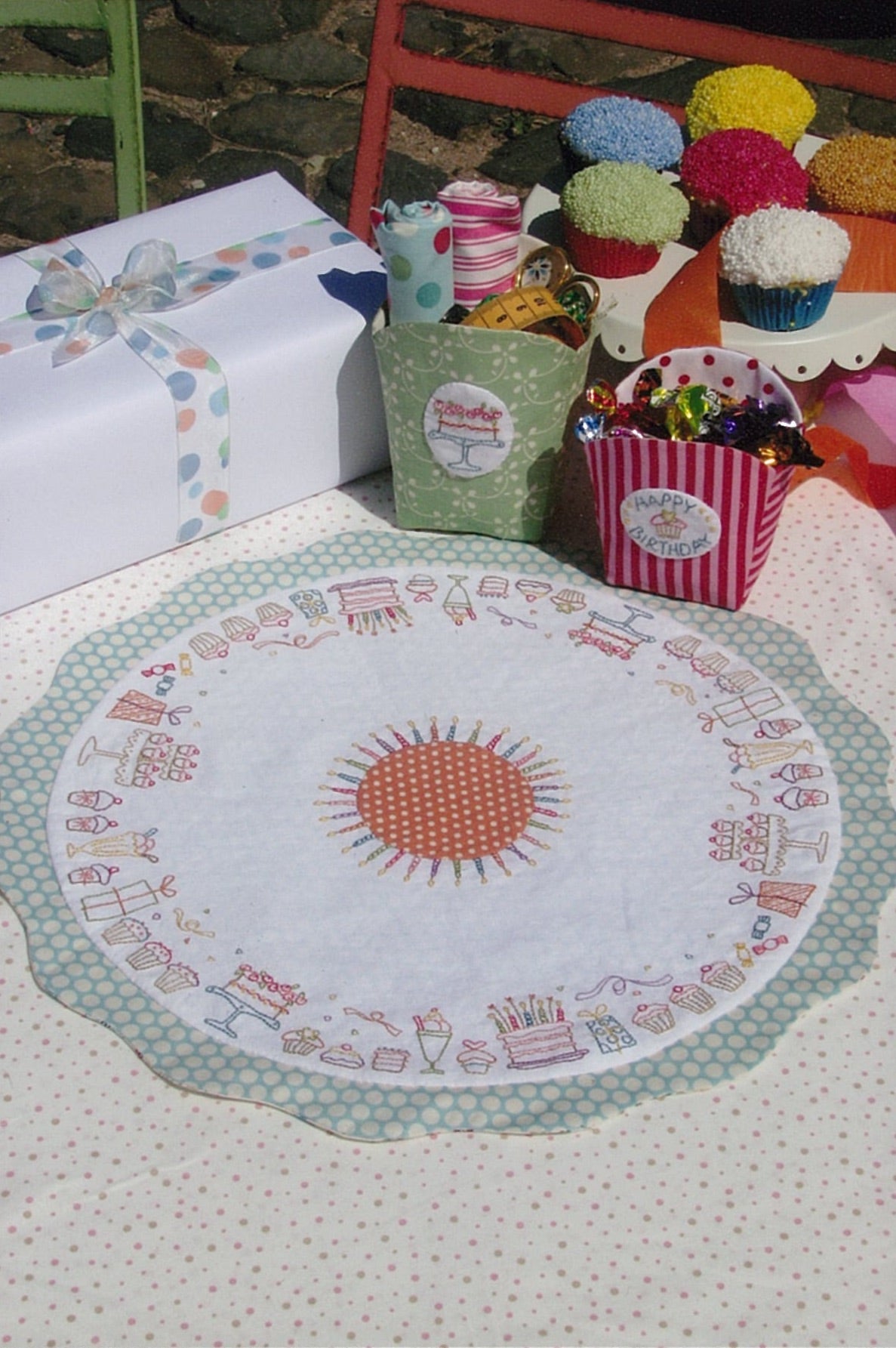 anni-downs-lets-celebrate-patron-broderie-stitchery image 2